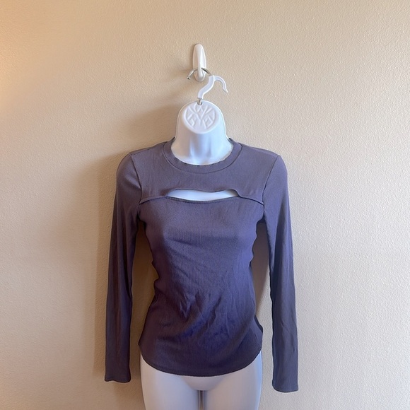 Cherish Andria Long Sleeve Chest Cutout Ribbed Purple Top Womens Size Small - Picture 3 of 8